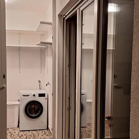 Casa Di Natalia, Spacious 2br For 6 Near ,free Parking Apartman