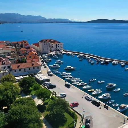 Apartman Casa Di Natalia, Spacious 2br For 6 Near ,free Parking
