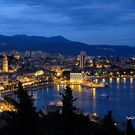 Casa Di Natalia, Spacious 2br For 6 Near ,free Parking Kastela